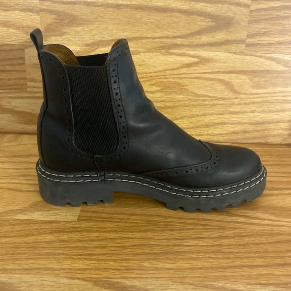 Bull Boxer Payton Slip On Chelsea Ankle Boots Women’s Size 7 M Black Wingtip - Picture 7 of 12